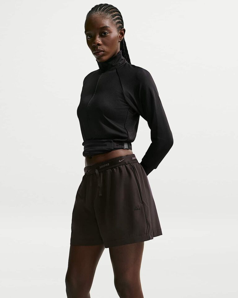 Шорты NikeSKIMS Stretch Nylon 5″ Track Shorts «Dark Roast» Женская