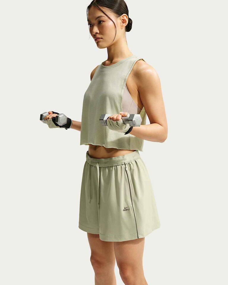 Шорты NikeSKIMS Stretch Nylon 5″ Track Shorts «Talc» Женская