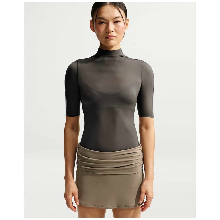 Футболка NikeSKIMS Weightless Short-Sleeve T-Shirt «Boulder» Женская