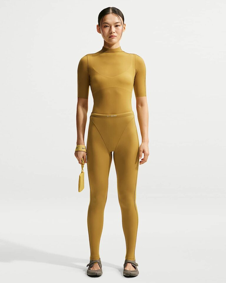 Футболка NikeSKIMS Weightless Short-Sleeve T-Shirt «Ochre» Женская