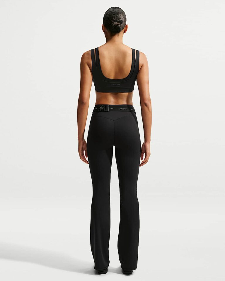 Леггинсы NikeSKIMS Matte High-Waisted Slim Flared Leggings «Obsidian» Женская