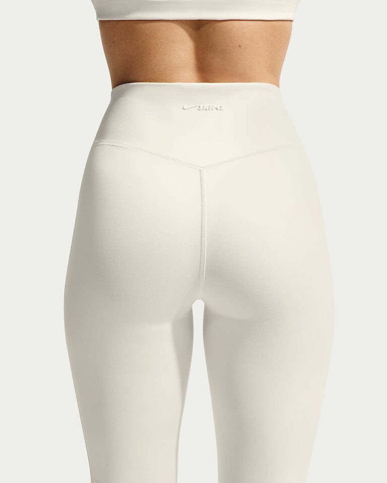 Леггинсы NikeSKIMS Matte High-Waisted Slim Flared Leggings «Actv Ivory» Женская
