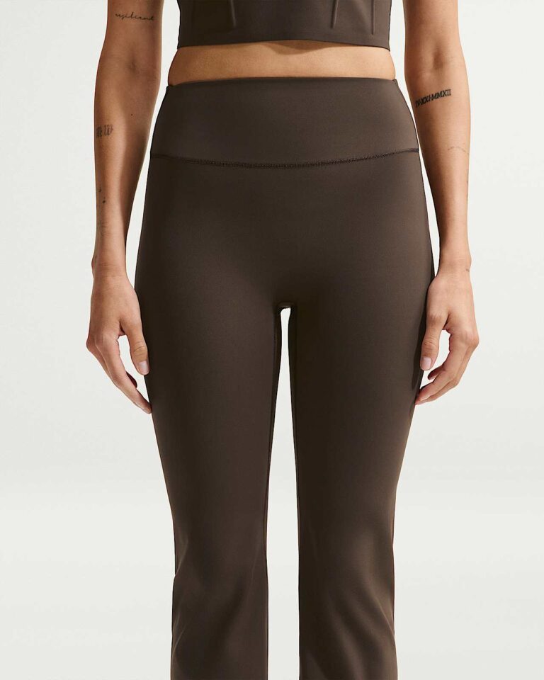 Леггинсы NikeSKIMS Matte High-Waisted Slim Flared Leggings «Dark Sepia» Женская