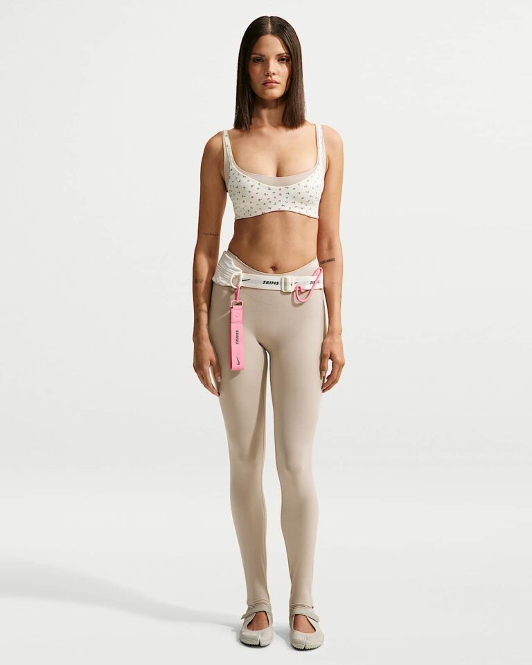 Топ NikeSKIMS Matte Printed Micro-Scoop Bra «Actv Ivory/Flamingo» Женская