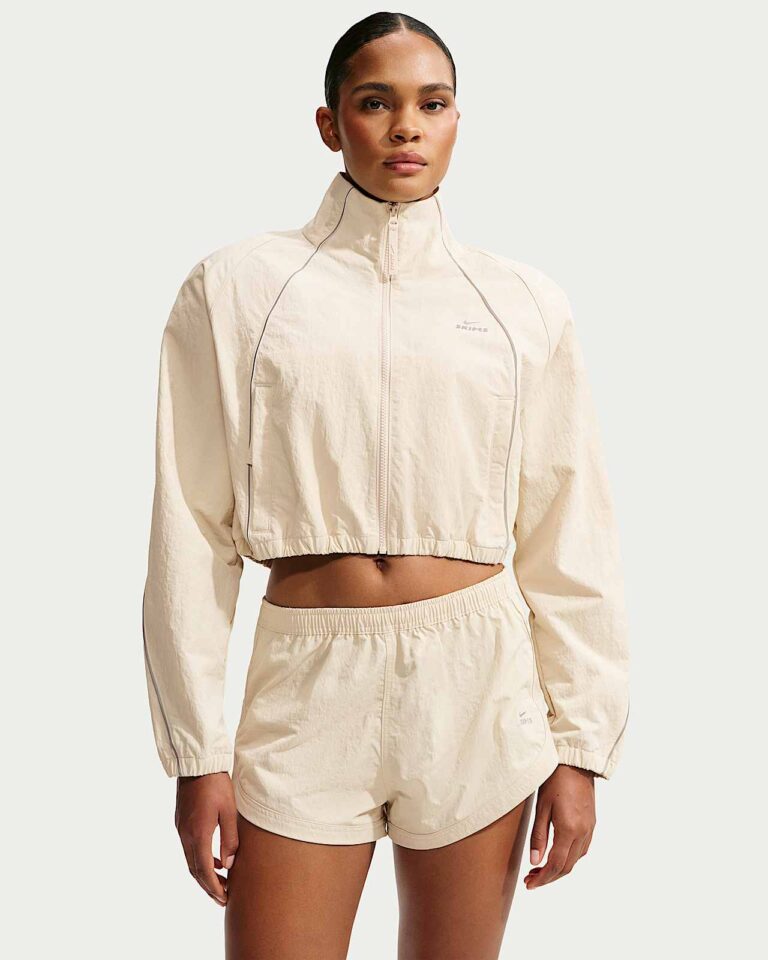 Куртка NikeSKIMS Crunchy Nylon Cropped Jacket «Parchment» Женская