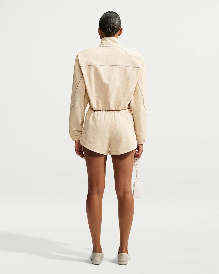 Куртка NikeSKIMS Crunchy Nylon Cropped Jacket «Parchment» Женская