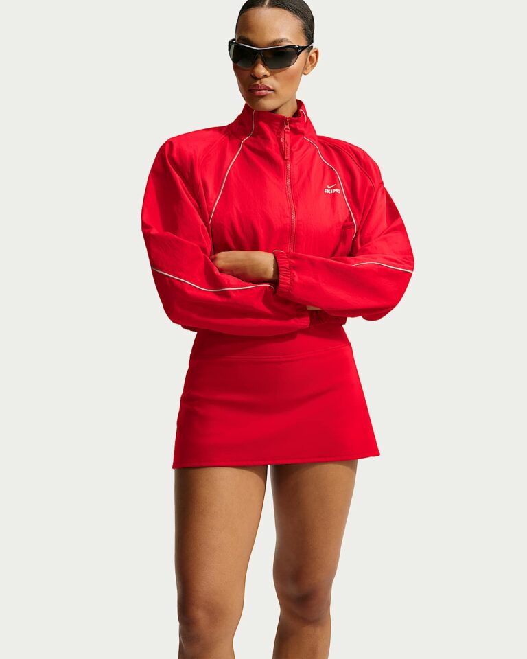 Куртка NikeSKIMS Crunchy Nylon Cropped Jacket «University Red» Женская