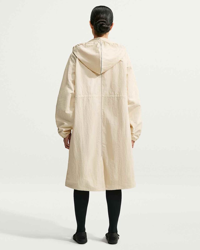 Парка NikeSKIMS Crunchy Nylon Hooded Parka «Parchment» Женская