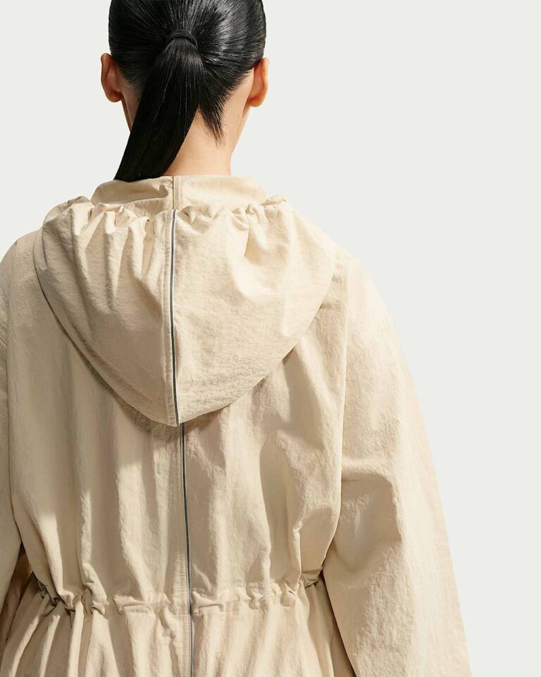 Парка NikeSKIMS Crunchy Nylon Hooded Parka «Parchment» Женская