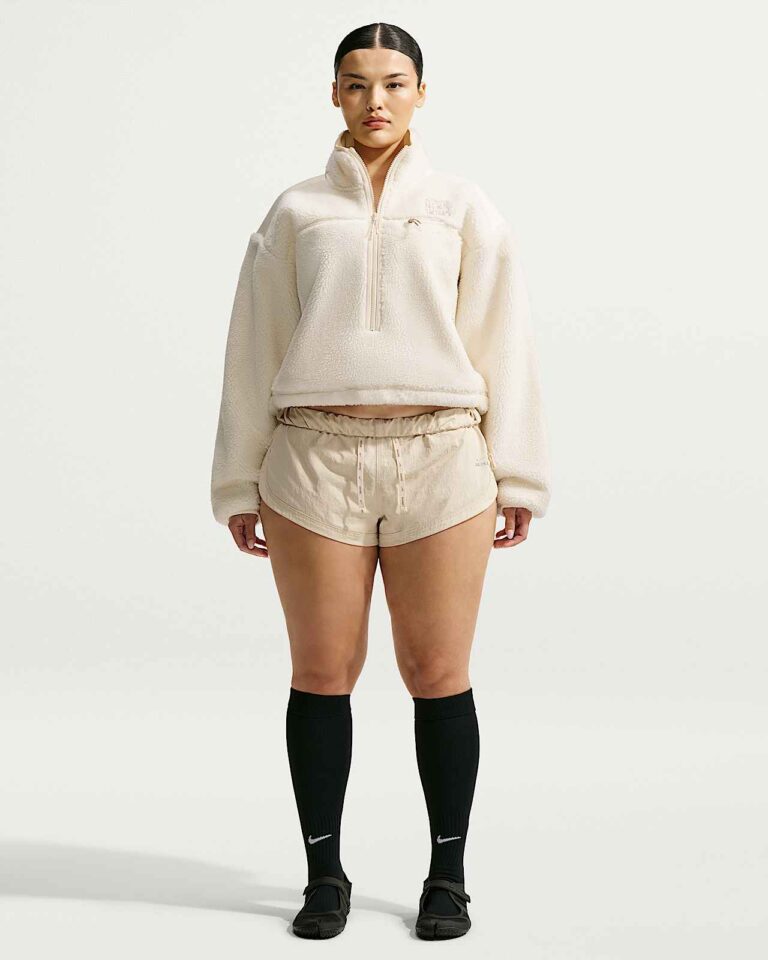 Шорты NikeSKIMS Crunchy Nylon 2.5″ Shorts «Parchment» Женская