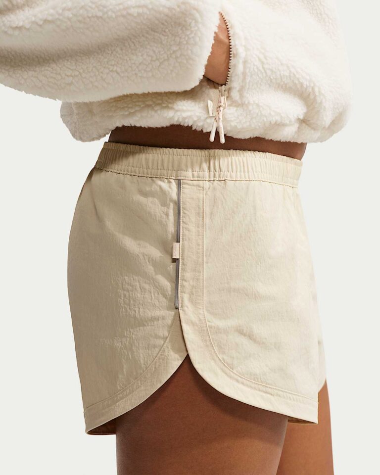 Шорты NikeSKIMS Crunchy Nylon 2.5″ Shorts «Parchment» Женская