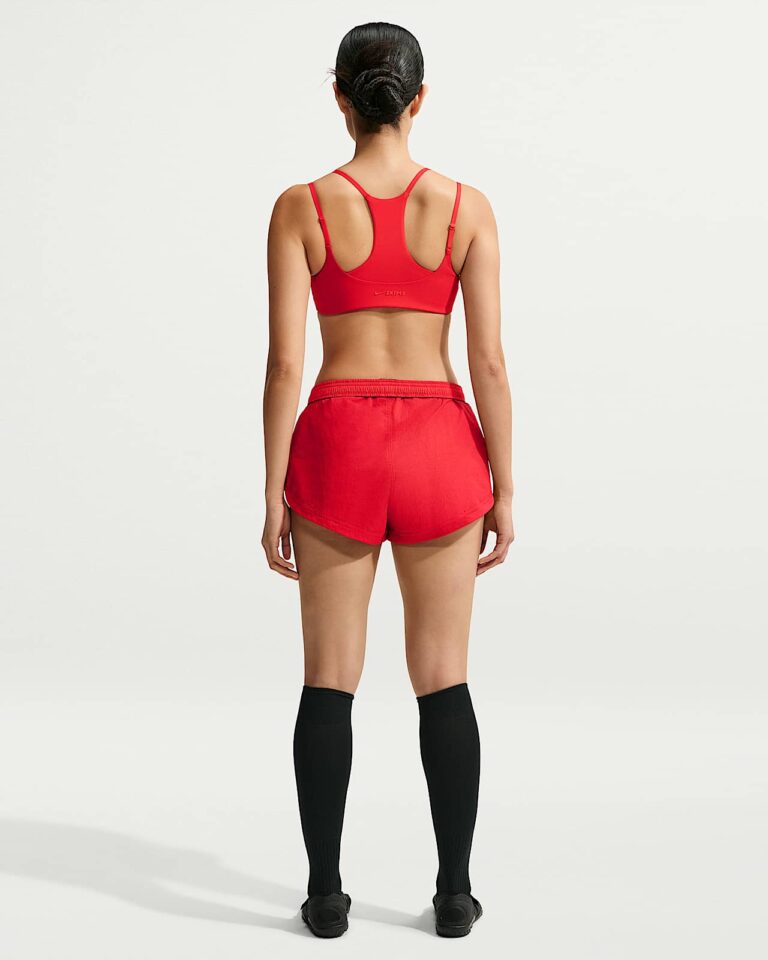 Шорты NikeSKIMS Crunchy Nylon 2.5″ Shorts «University Red/Ecru» Женская