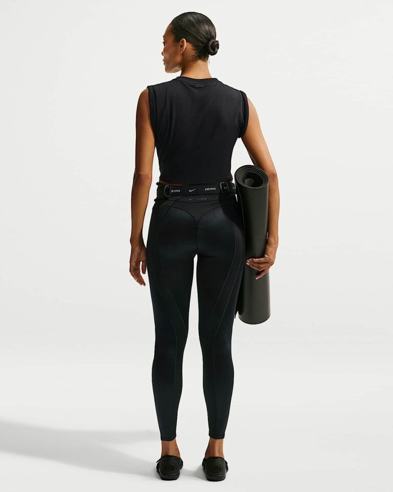 Майка NikeSKIMS Performance Cotton Blend Cropped Twist Tank Top «Obsidian/Boulder» Женская