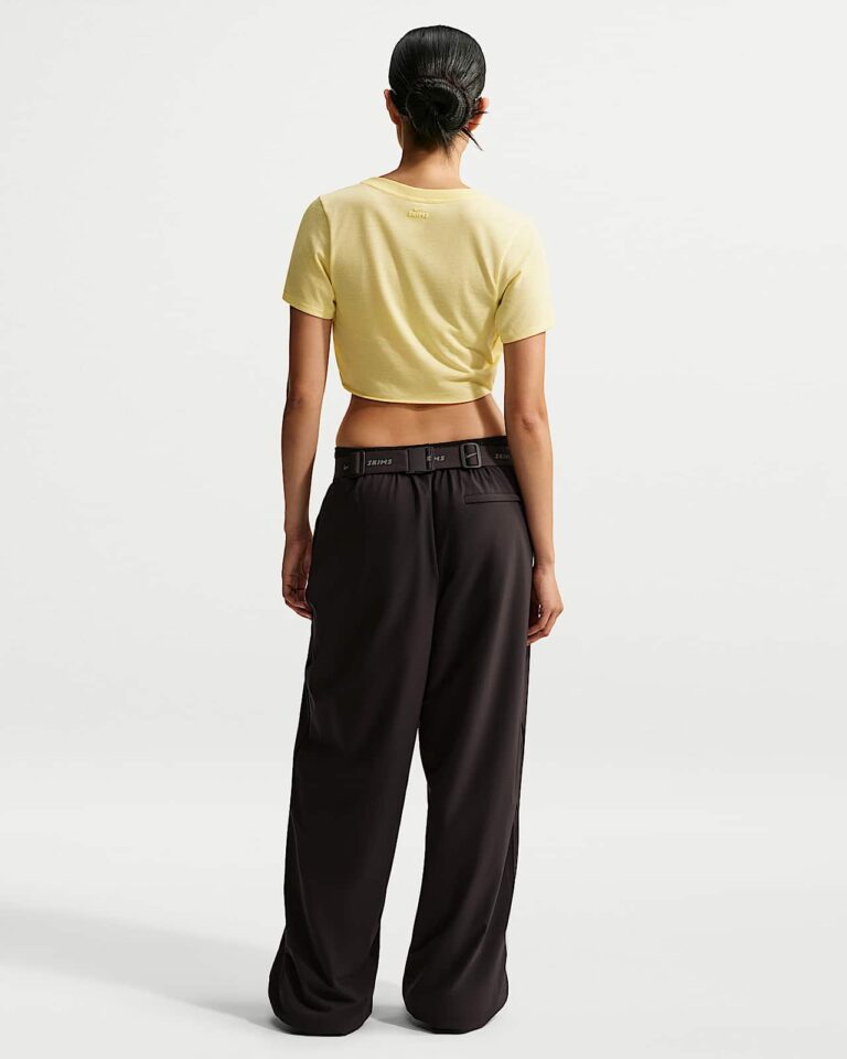 Футболка NikeSKIMS Performance Cotton Blend V-Neck Cropped Twist Short-Sleeve Top «Bicycle Yellow» Женская