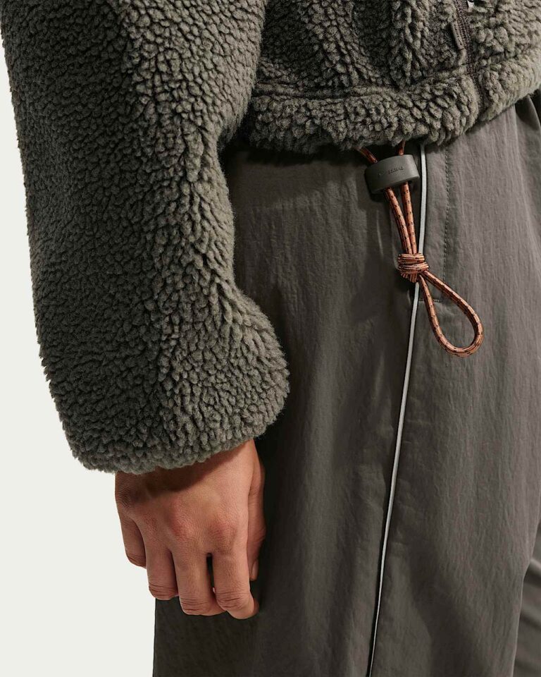 Куртка NikeSKIMS Sherpa Oversized 3/4-Zip Jacket «Boulder/Obsidian» Женская