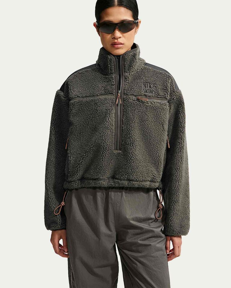 Куртка NikeSKIMS Sherpa Oversized 3/4-Zip Jacket «Boulder/Obsidian» Женская