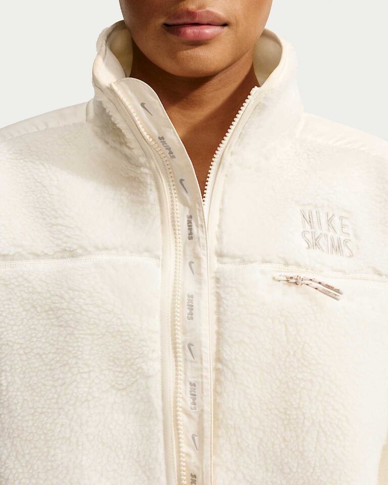 Куртка NikeSKIMS Sherpa Oversized 3/4-Zip Jacket «Ecru» Женская