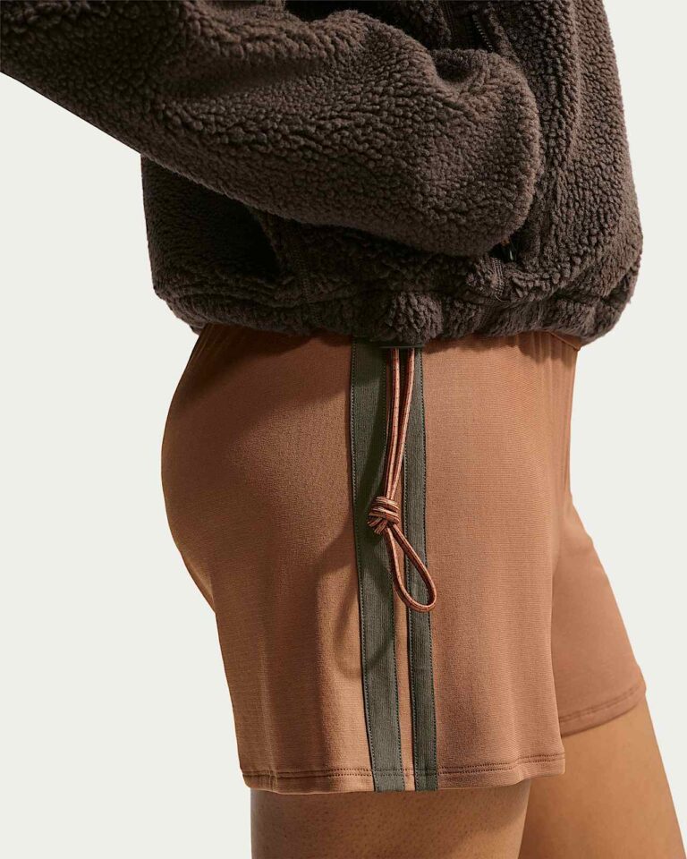 Куртка NikeSKIMS Sherpa Oversized 3/4-Zip Jacket «Dark Sepia» Женская