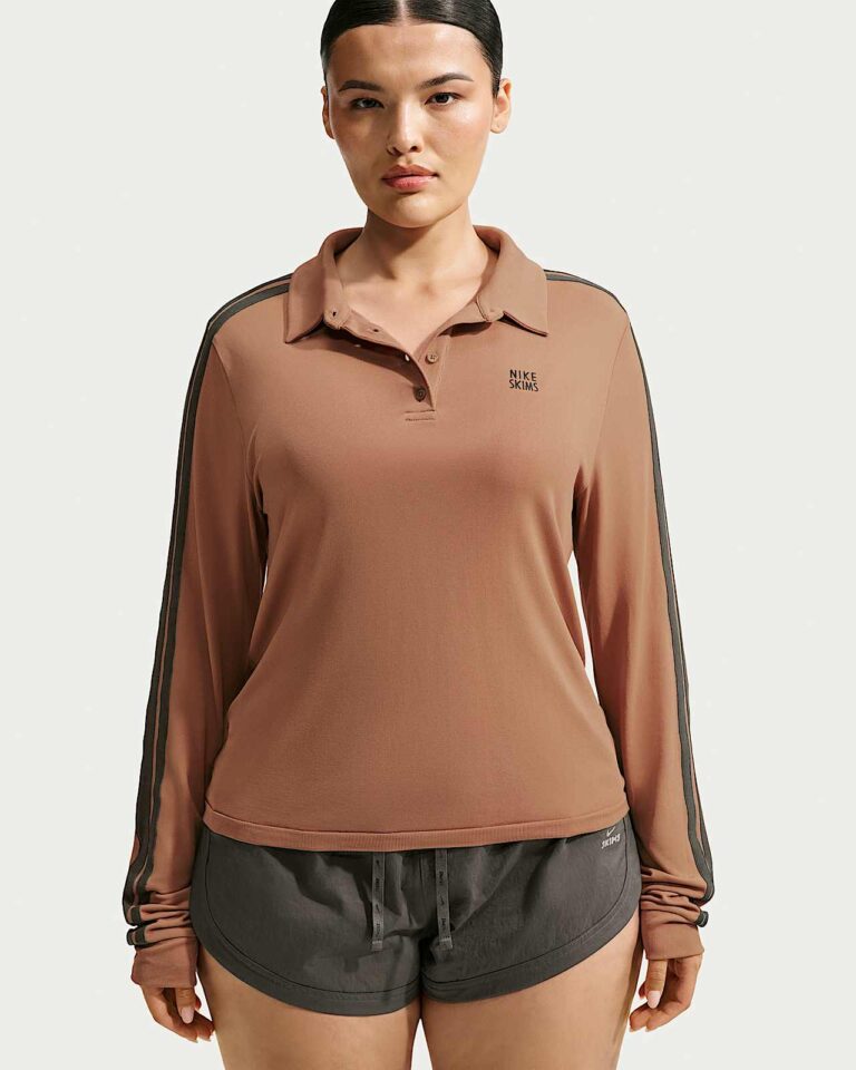 Лонгслив NikeSKIMS Stretch Knit Long-Sleeve Polo Top «Carob Brown/Boulder» Женская