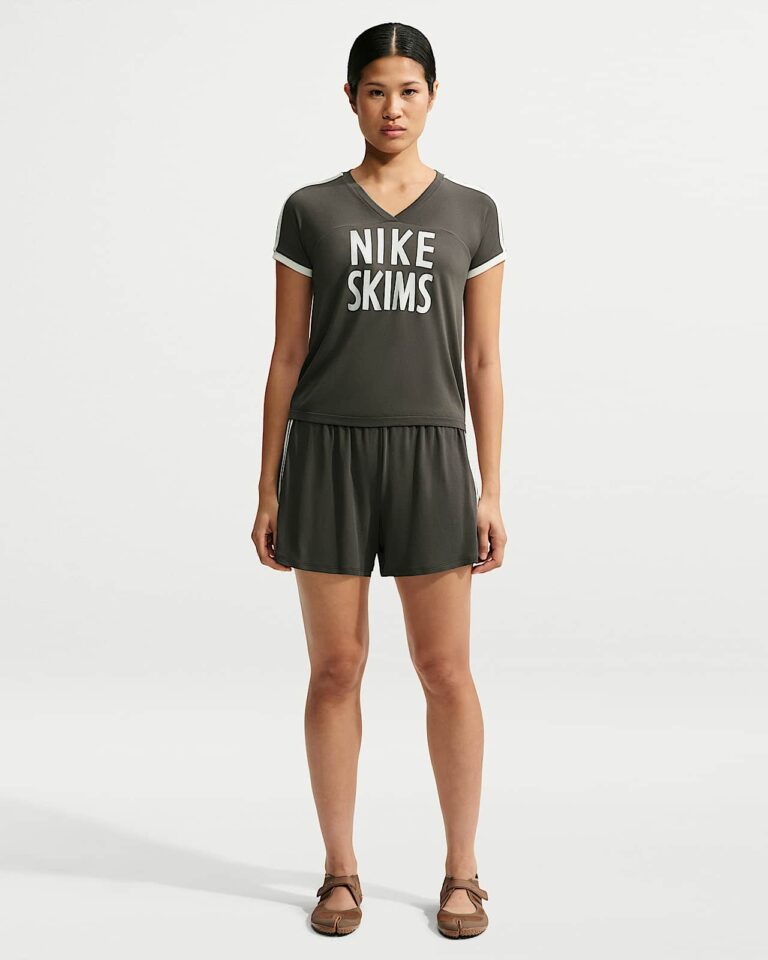Шорты NikeSKIMS Stretch Knit 5″ Shorts «Boulder/Ecru» Женская
