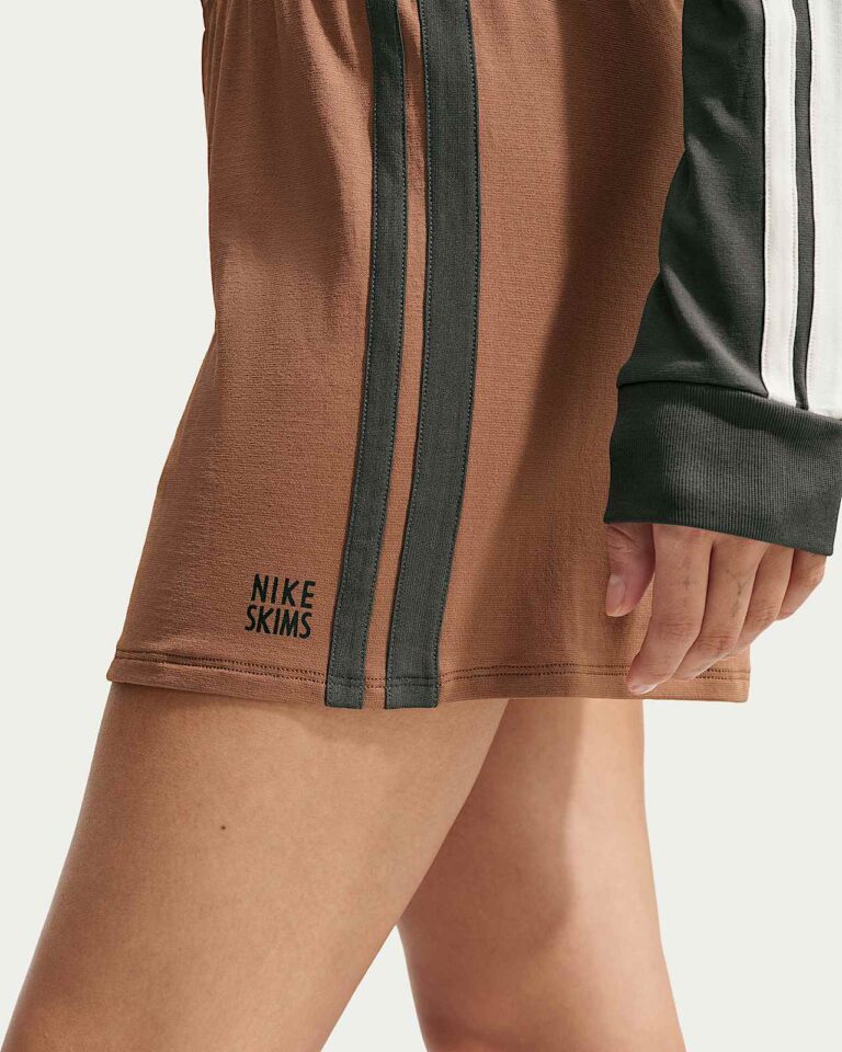 Шорты NikeSKIMS Stretch Knit 5″ Shorts «Carob Brown/Boulder» Женская
