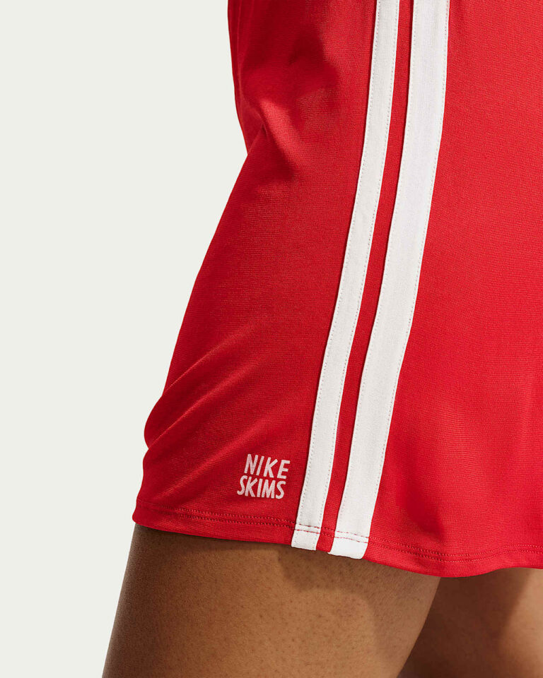 Шорты NikeSKIMS Stretch Knit 5″ Shorts «Sport Red/Ecru» Женская