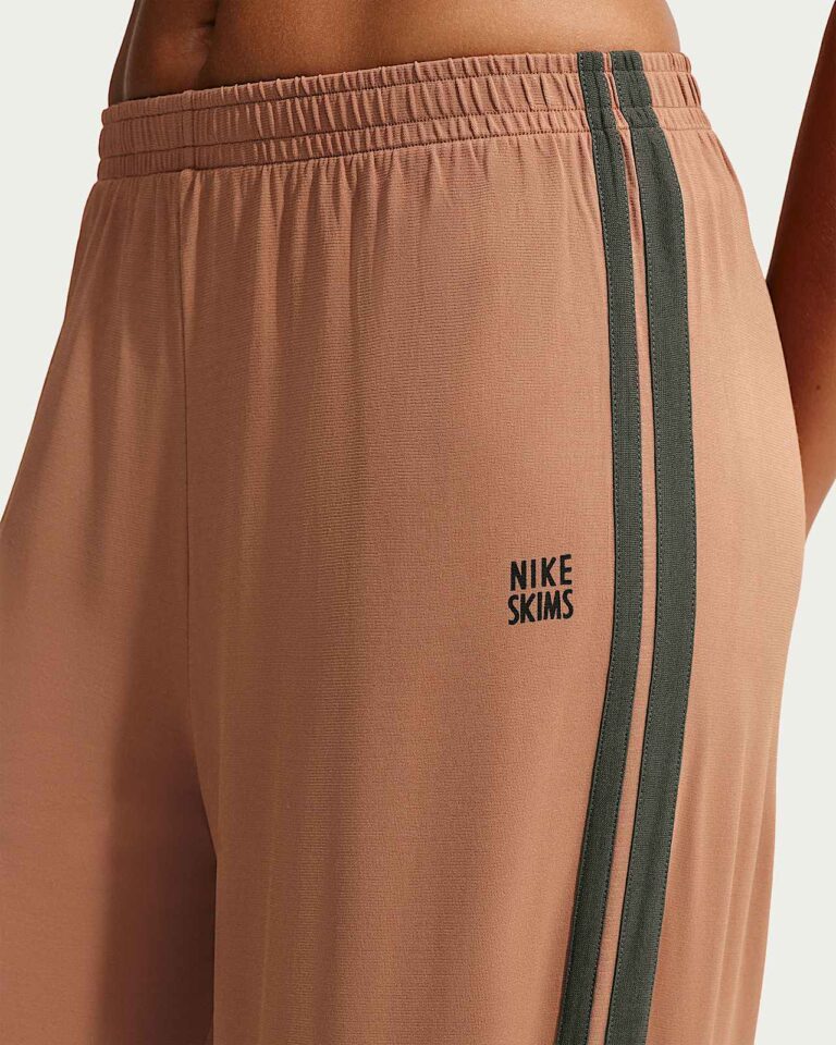 Брюки NikeSKIMS Stretch Knit Oversized Wide-Leg Pants «Carob Brown/Boulder» Женская