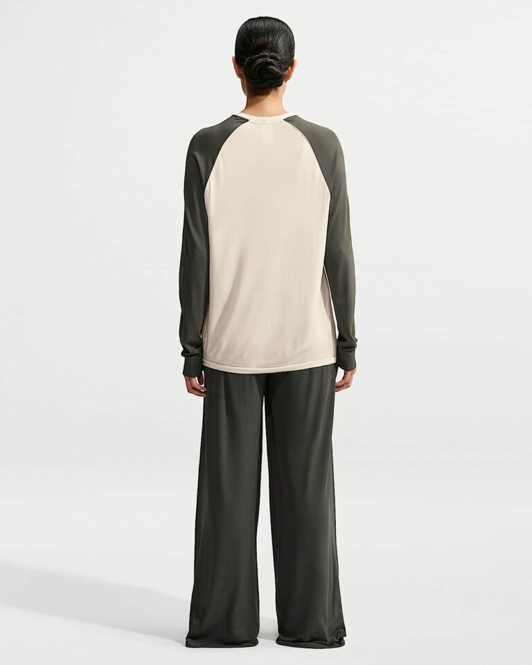 Лонгслив NikeSKIMS Stretch Knit Long-Sleeve Top «Ecru/Boulder» Женская