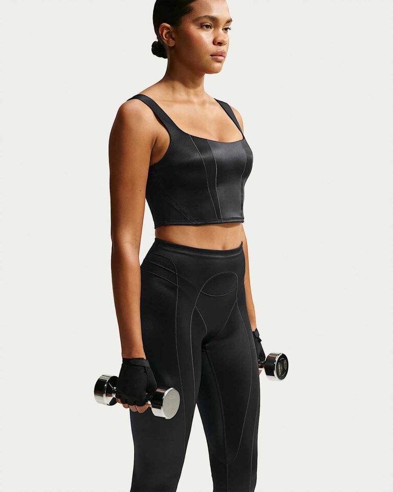 Майка NikeSKIMS Satin Shine Cropped Tank Top «Obsidian» Женская