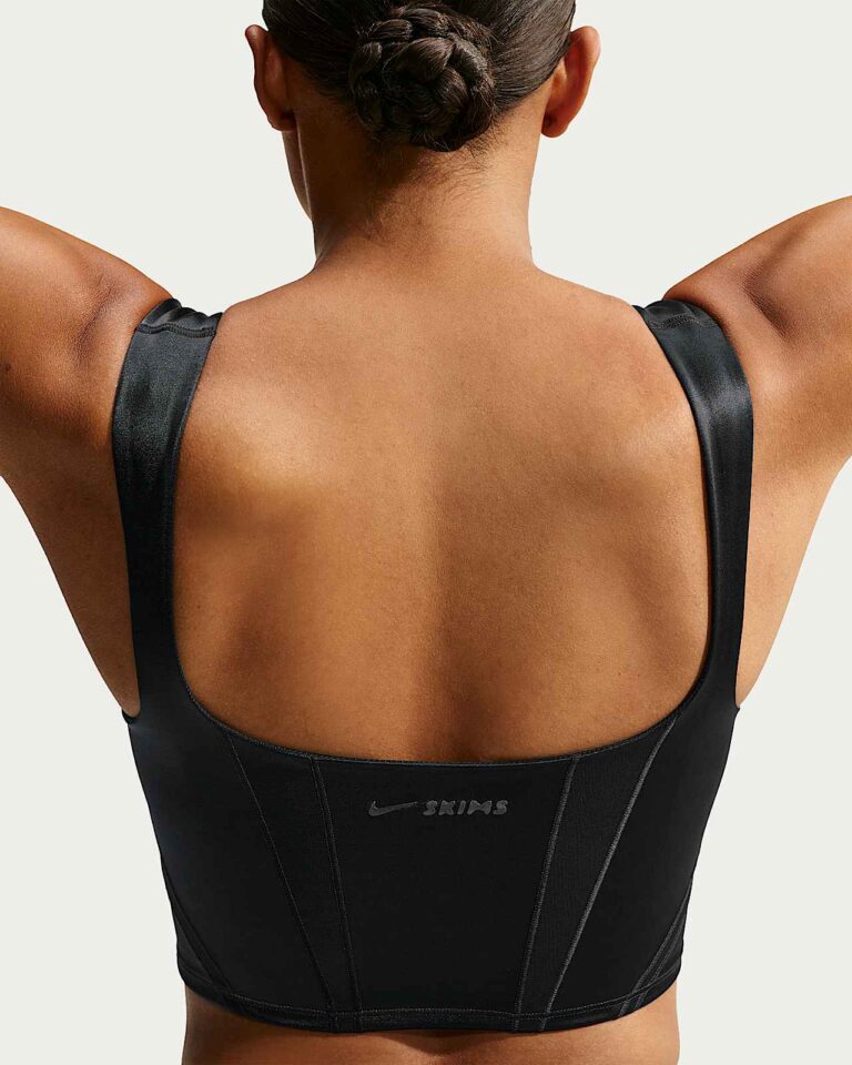 Майка NikeSKIMS Satin Shine Cropped Tank Top «Obsidian» Женская