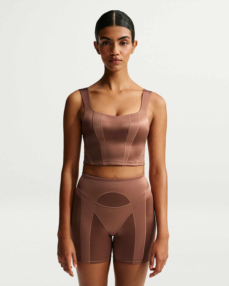 Майка NikeSKIMS Satin Shine Cropped Tank Top «Carob Brown» Женская