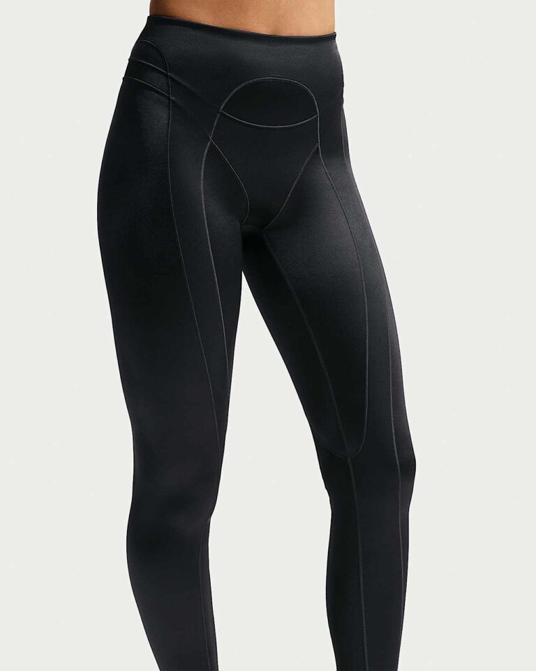 Леггинсы NikeSKIMS Satin Shine High-Waisted 26″ Leggings «Obsidian» Женская