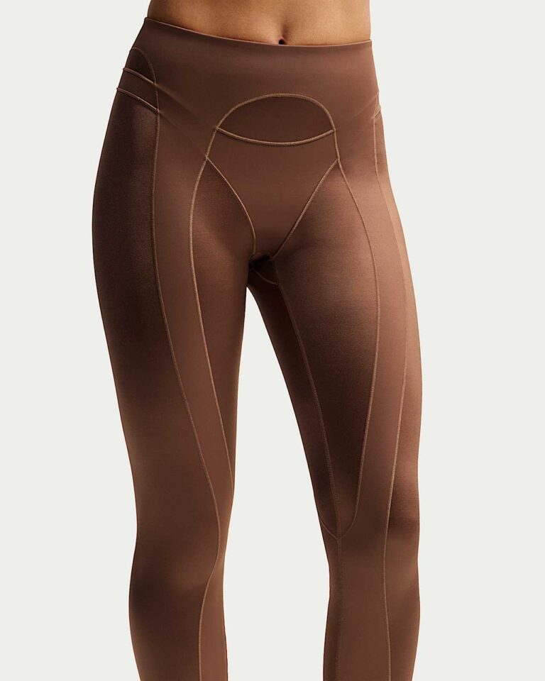 Леггинсы NikeSKIMS Satin Shine High-Waisted 26″ Leggings «Carob Brown» Женская
