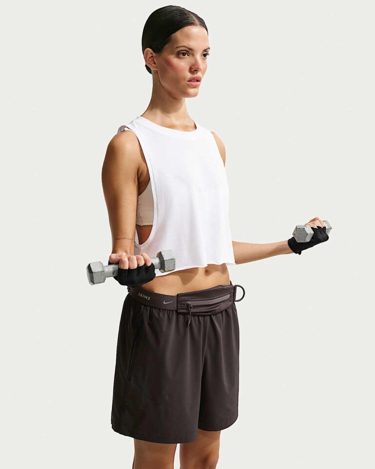 Майка NikeSKIMS Performance Cotton Blend Cropped Tank Top «Snow» Женская