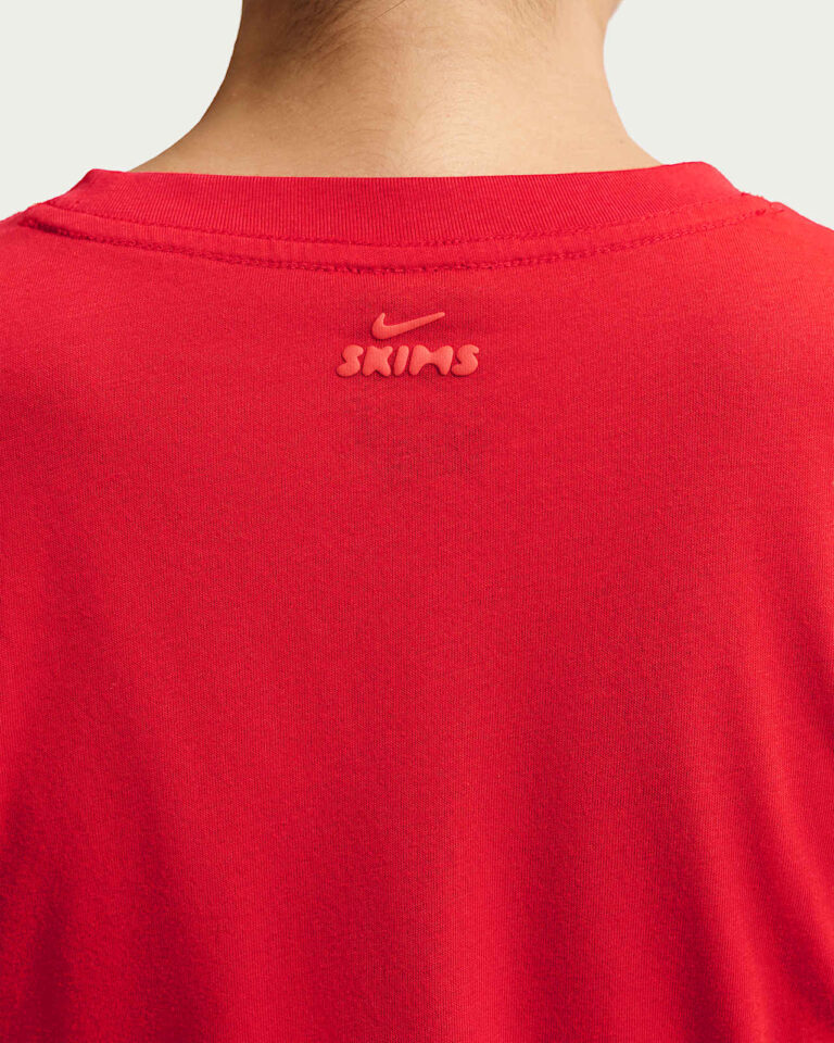 Футболка NikeSKIMS Performance Cotton Blend Short-Sleeve Top «University Red» Женская