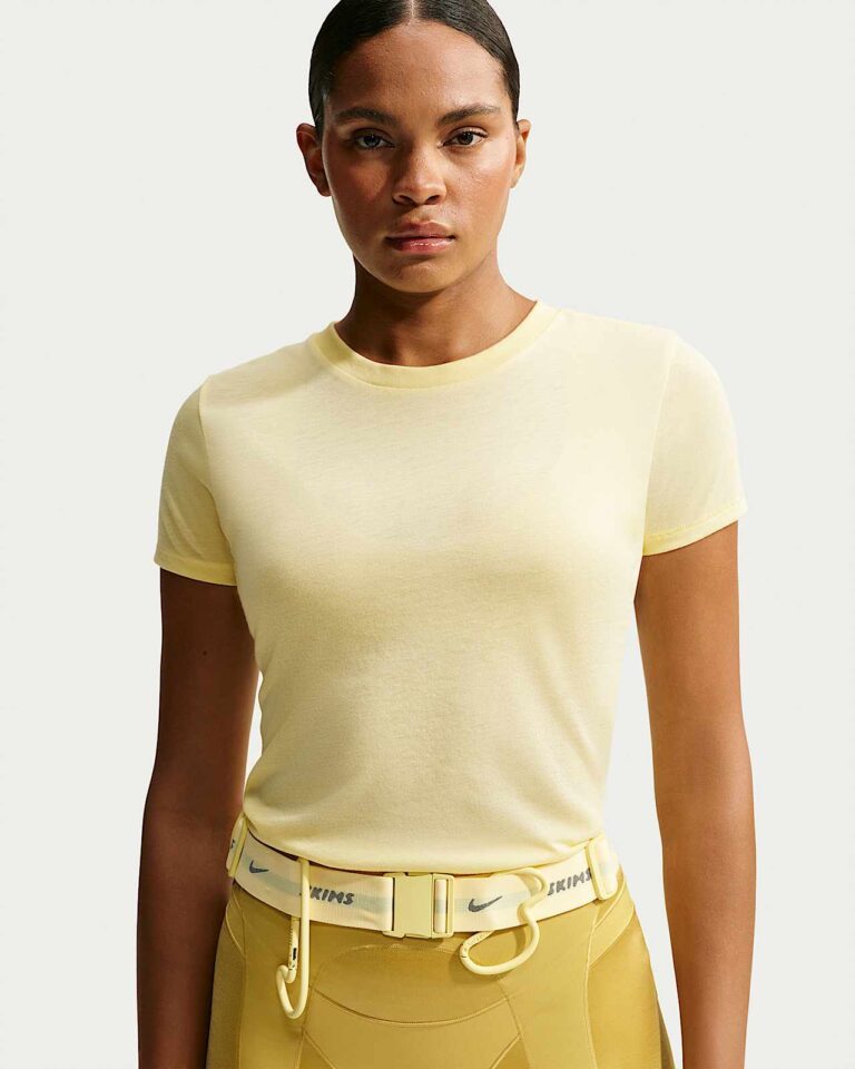Футболка NikeSKIMS Performance Cotton Blend Short-Sleeve Top «Bicycle Yellow» Женская