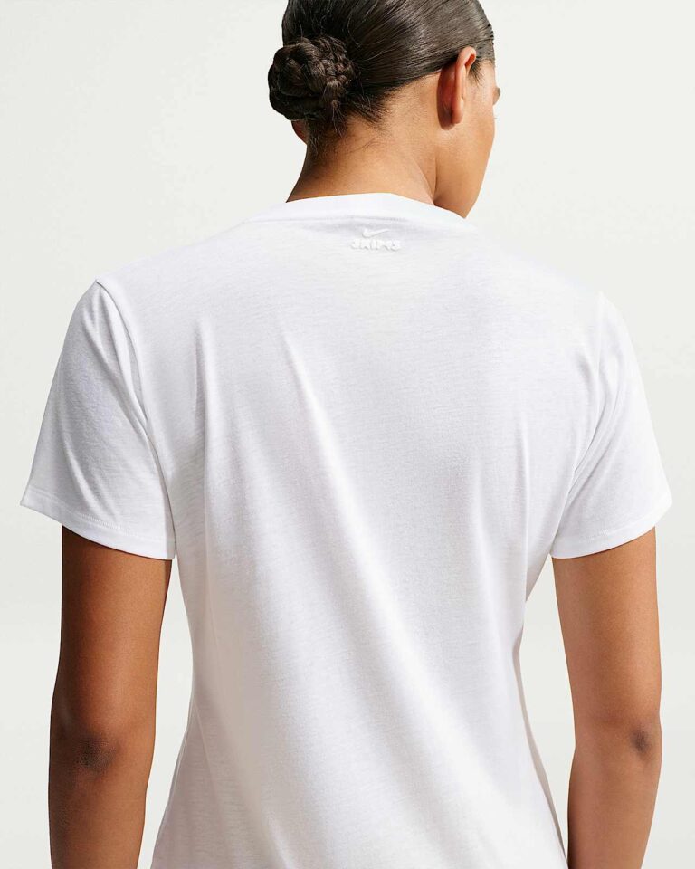 Футболка NikeSKIMS Performance Cotton Blend V-Neck Short-Sleeve Top «Snow» Женская
