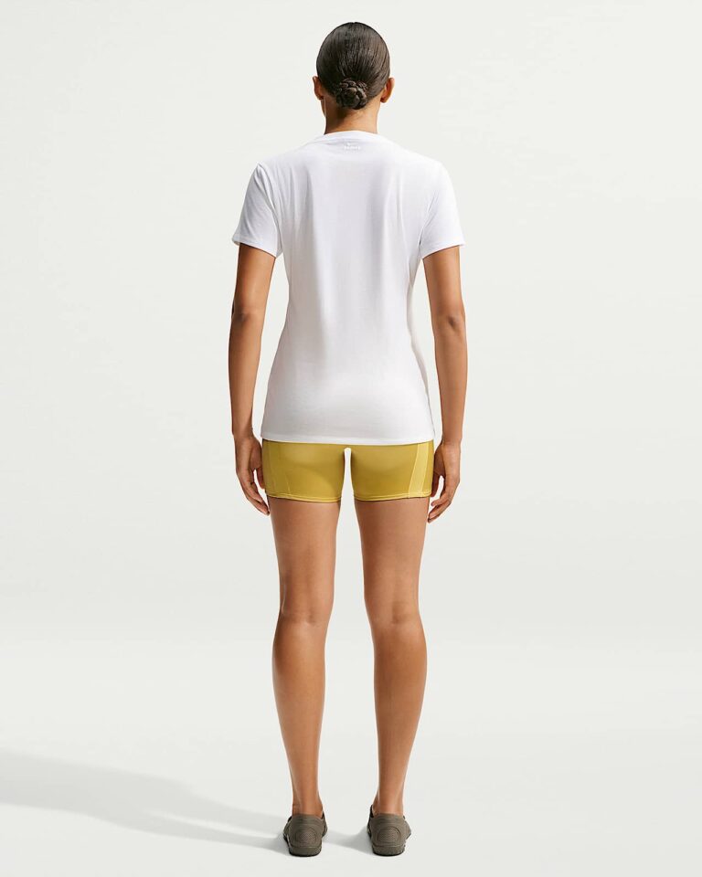 Футболка NikeSKIMS Performance Cotton Blend V-Neck Short-Sleeve Top «Snow» Женская