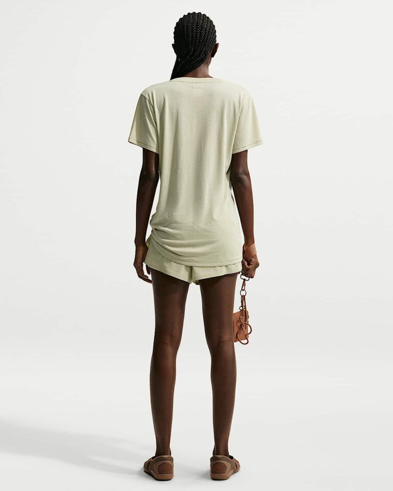 Футболка NikeSKIMS Performance Cotton Blend V-Neck Short-Sleeve Top «Talc» Женская
