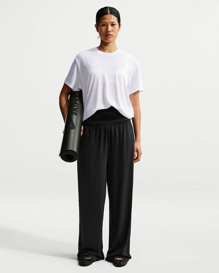 Футболка NikeSKIMS Performance Cotton Blend Oversized Short-Sleeve Top «Snow» Женская