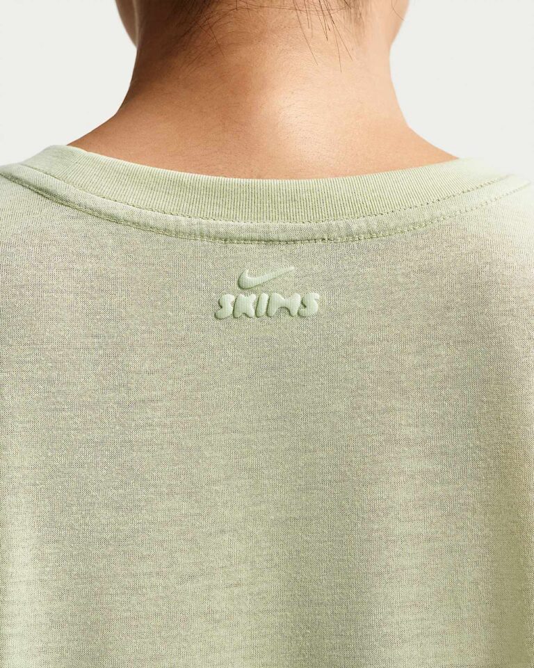 Футболка NikeSKIMS Performance Cotton Blend Oversized Short-Sleeve Top «Talc» Женская