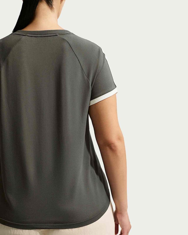Футболка NikeSKIMS Stretch Knit V-Neck Short-Sleeve Top «Boulder/Ecru» Женская