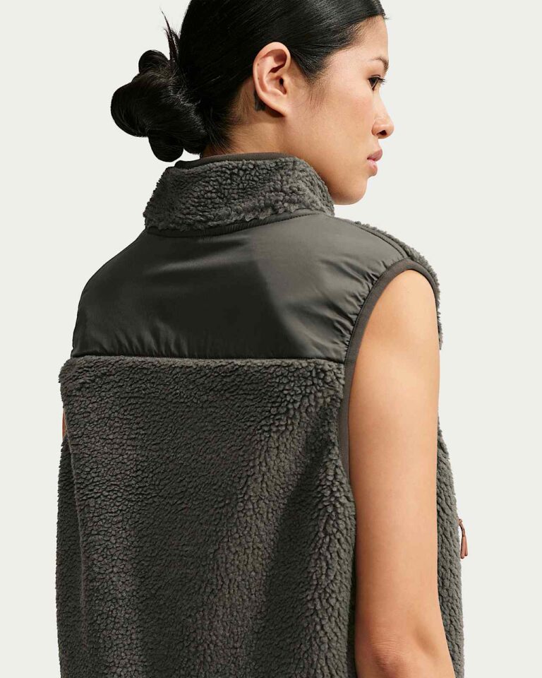 Жилет NikeSKIMS Sherpa Oversized Vest «Boulder/Obsidian» Женская