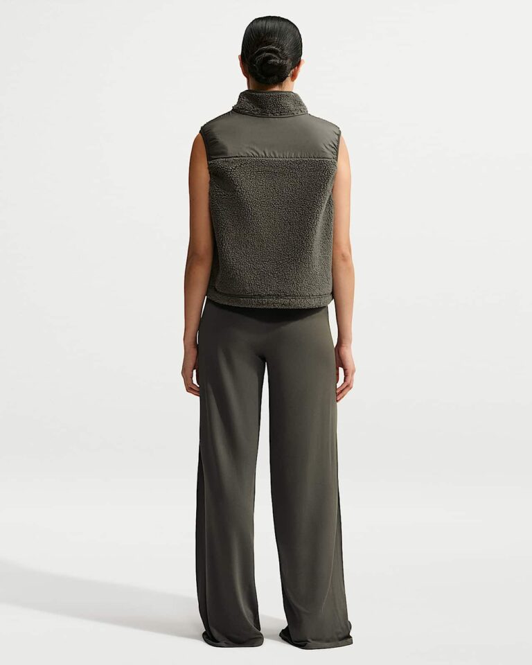 Жилет NikeSKIMS Sherpa Oversized Vest «Boulder/Obsidian» Женская