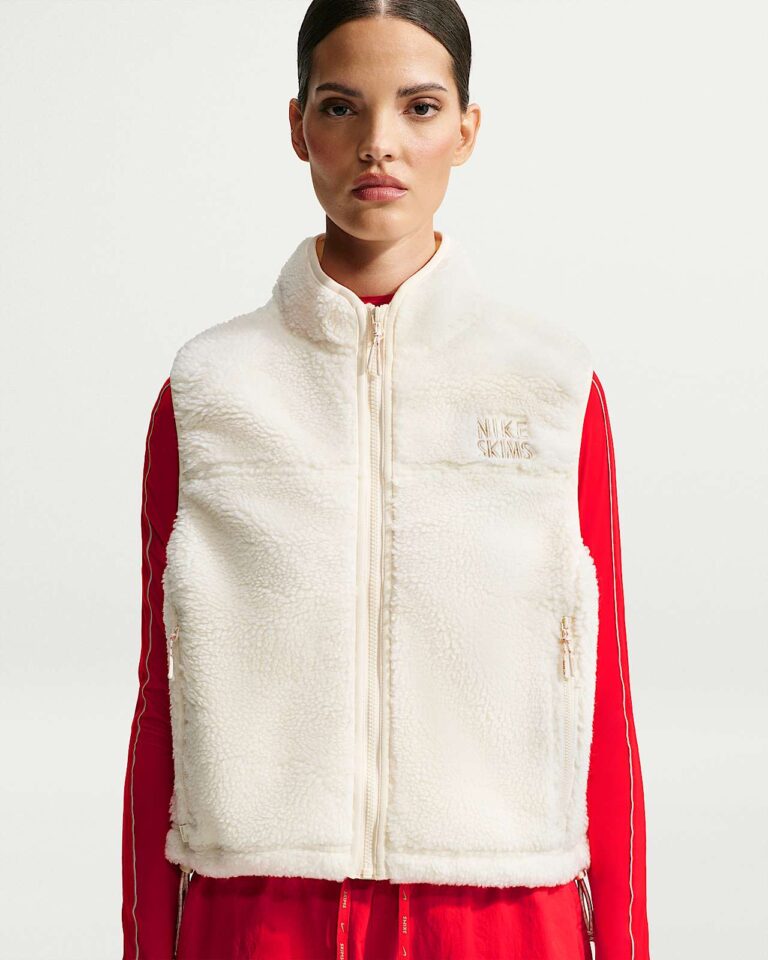 Жилет NikeSKIMS Sherpa Oversized Vest «Ecru» Женская