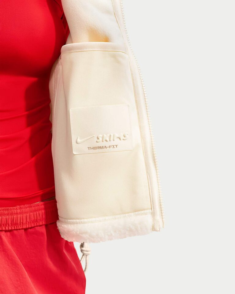 Жилет NikeSKIMS Sherpa Oversized Vest «Ecru» Женская