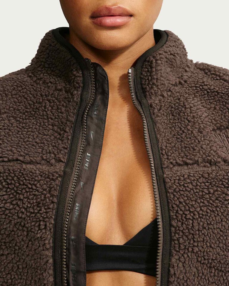 Жилет NikeSKIMS Sherpa Oversized Vest «Dark Sepia/Velvet Brown» Женская