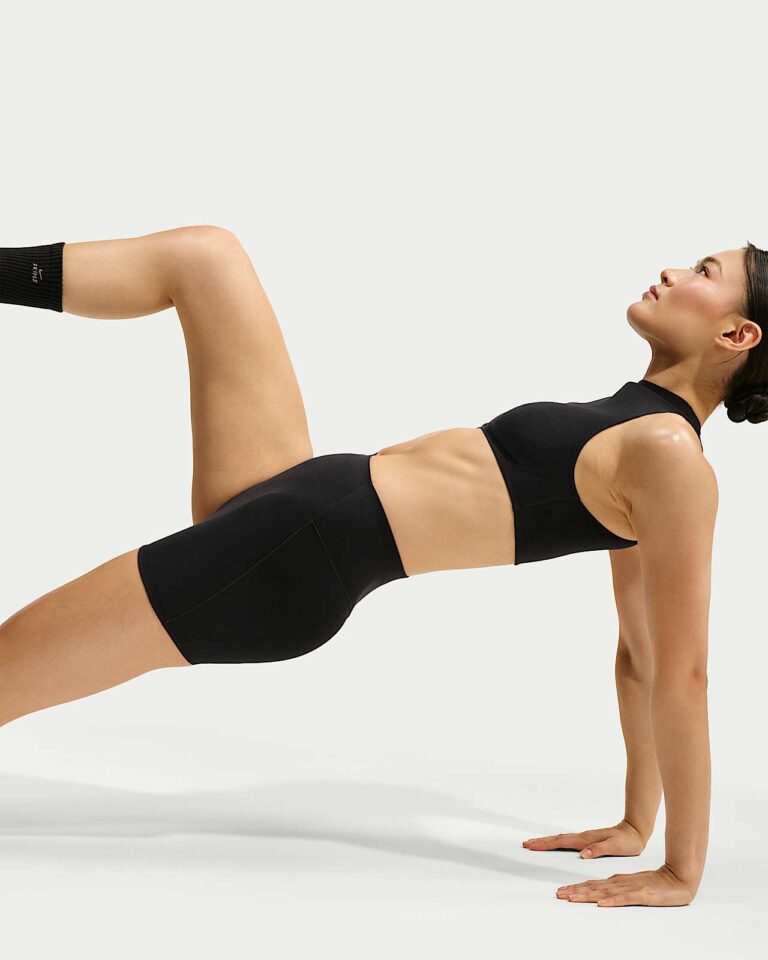 Шорты NikeSKIMS Studio Stretch 3″ Shorts «Obsidian» Женская