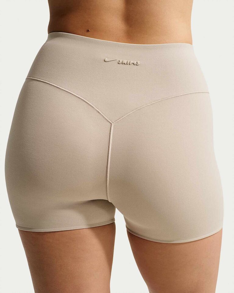 Шорты NikeSKIMS Studio Stretch 3″ Shorts «Linen» Женская