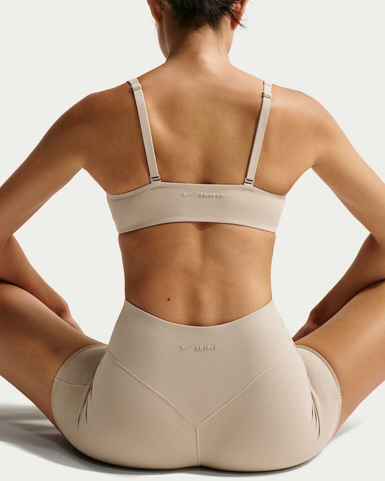 Шорты NikeSKIMS Studio Stretch 3″ Shorts «Linen» Женская